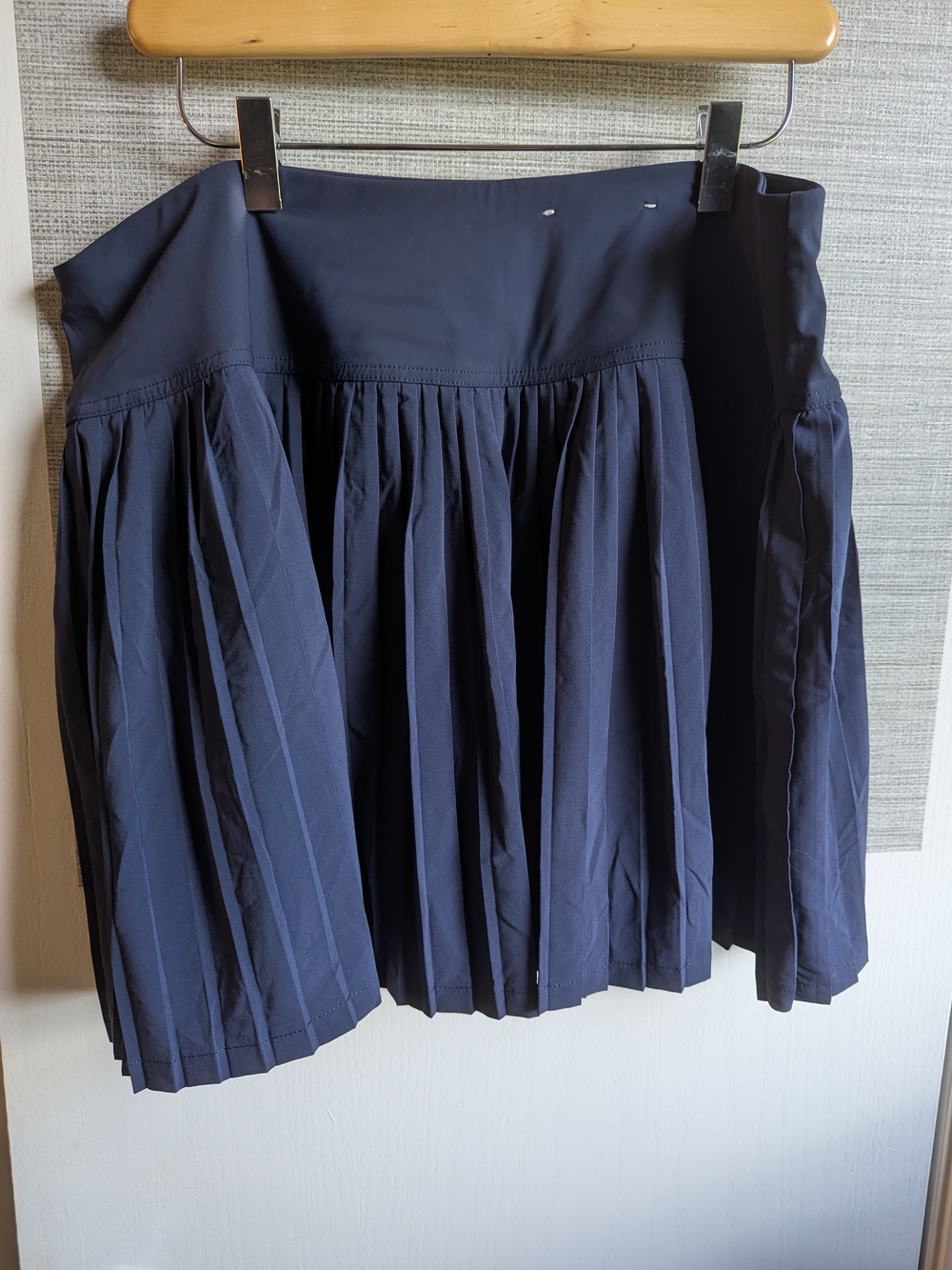 STYLUS Navy Pleated Mini Skirt